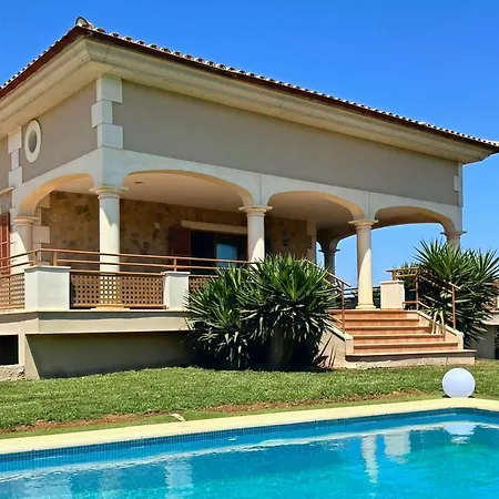 Country house Octopus By Bebreeze